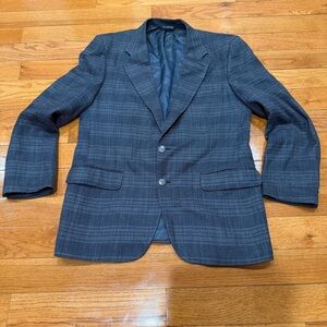 Burberrys vintage Men blazer sizing in photos